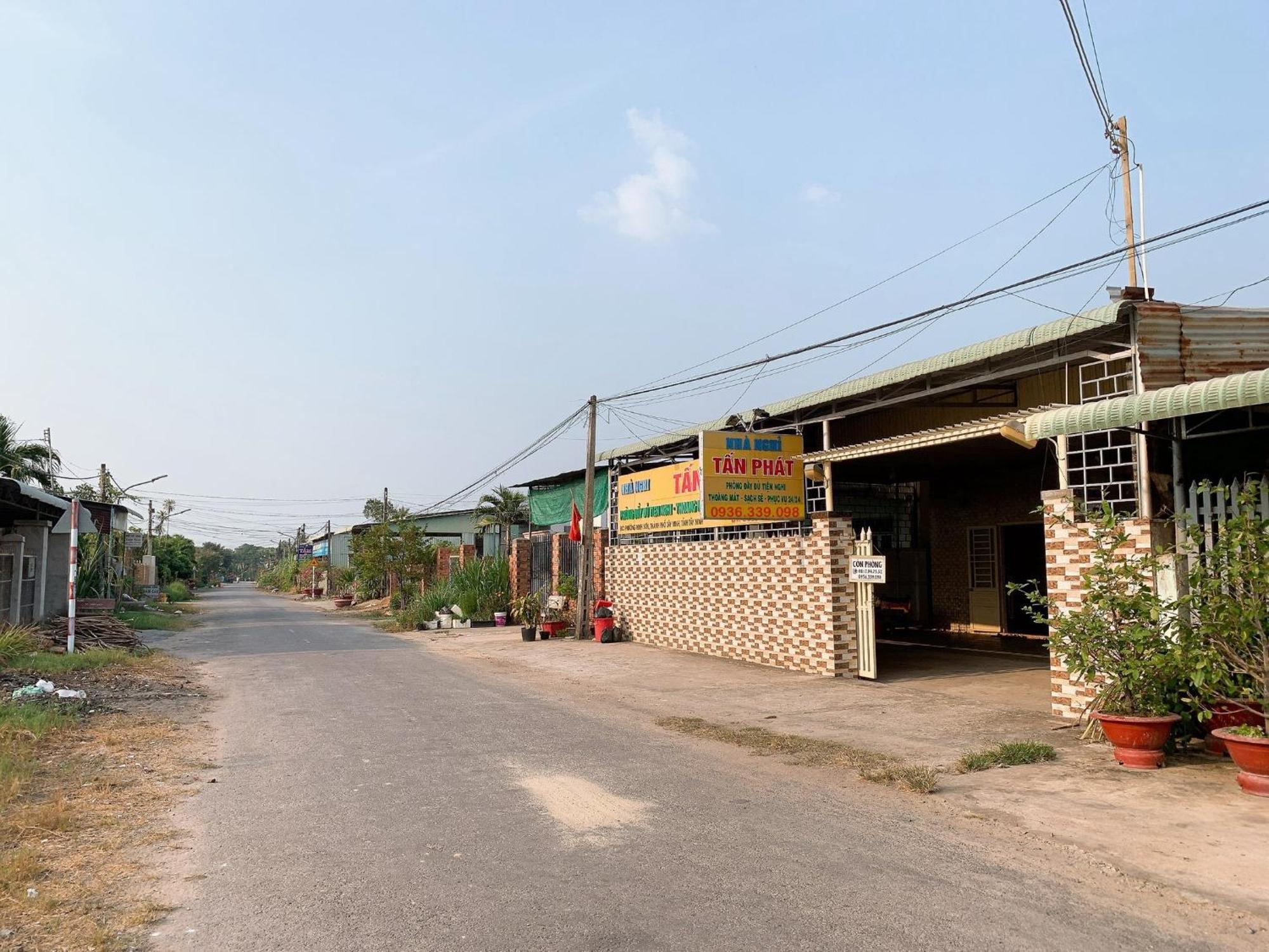 Nhà Nghỉ TáN PháT 호텔 Ap Thanh Son 외부 사진